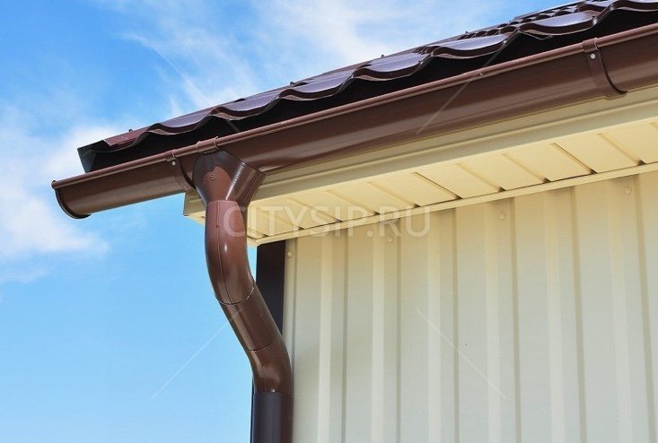 Как сделать слив с крыши своими руками из подручных материалов. Материалы для водостоков